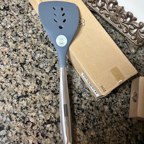 Princess House Culinario Series Gray Silicone Spatula w/Stainless Steel Handle - Picture 3 of 4